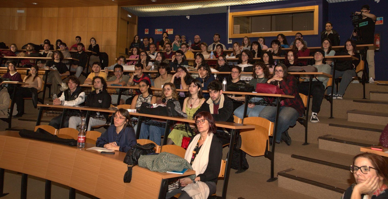 Espectadores da ESEC aproveitaram ao máximo a oportunidade, expondo dúvidas e ouvindo os conselhos oferecidos pelo animador.